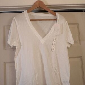 NWT a new day Target Brand White V-Neck T-Shirt